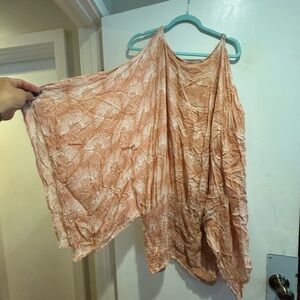 Manaola Peach Floral Women's Blouse